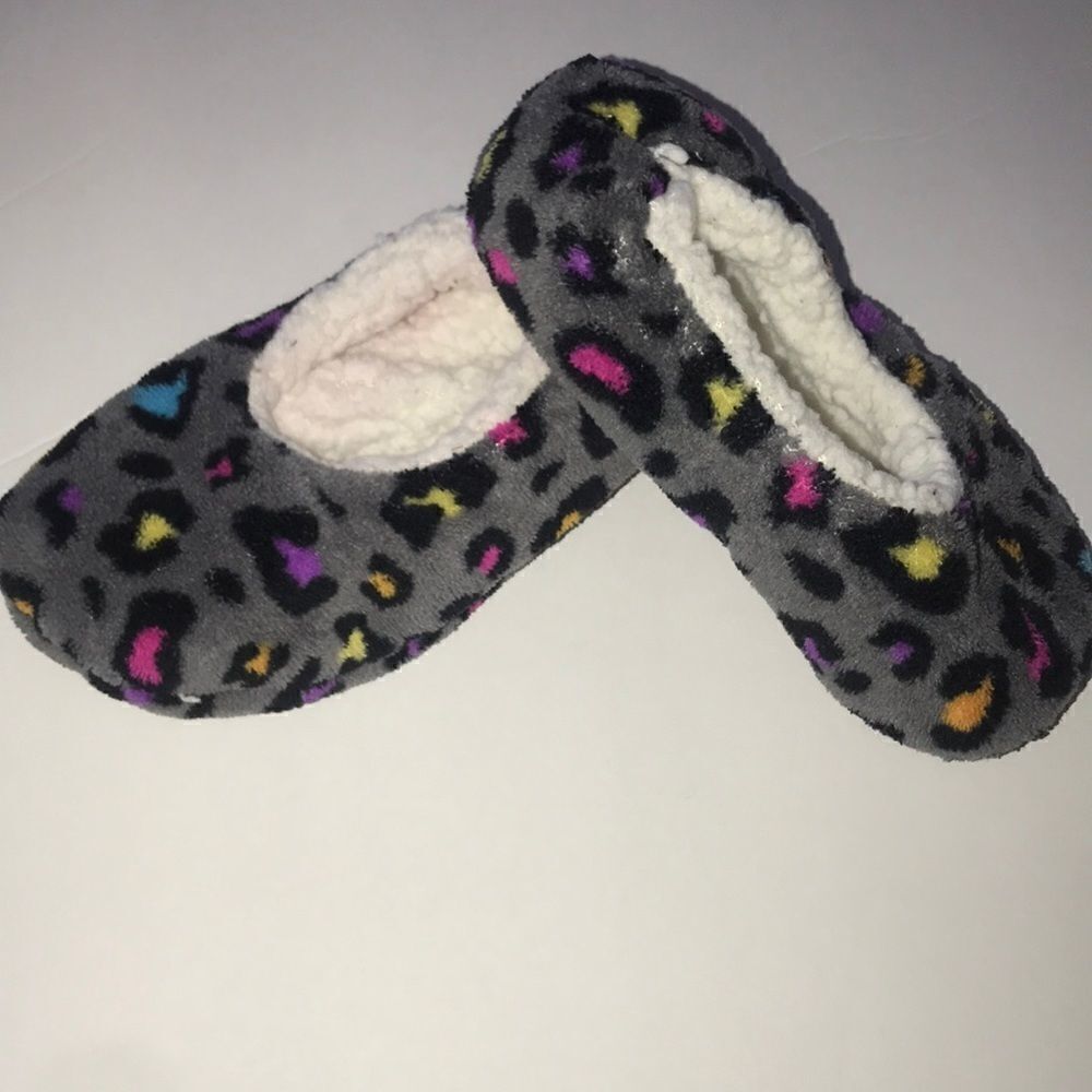 Toddler Leopard Fleece Slippers - Picture 2 of 3